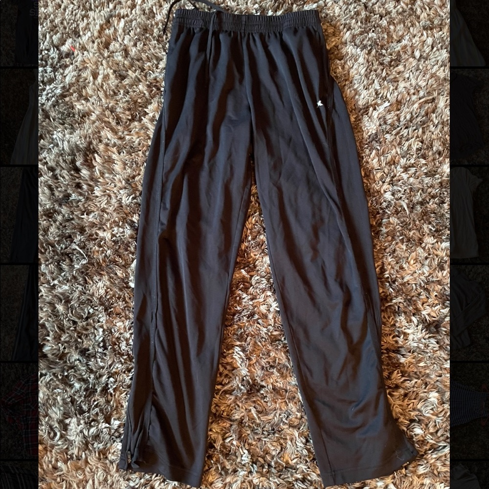 Black sweatpants